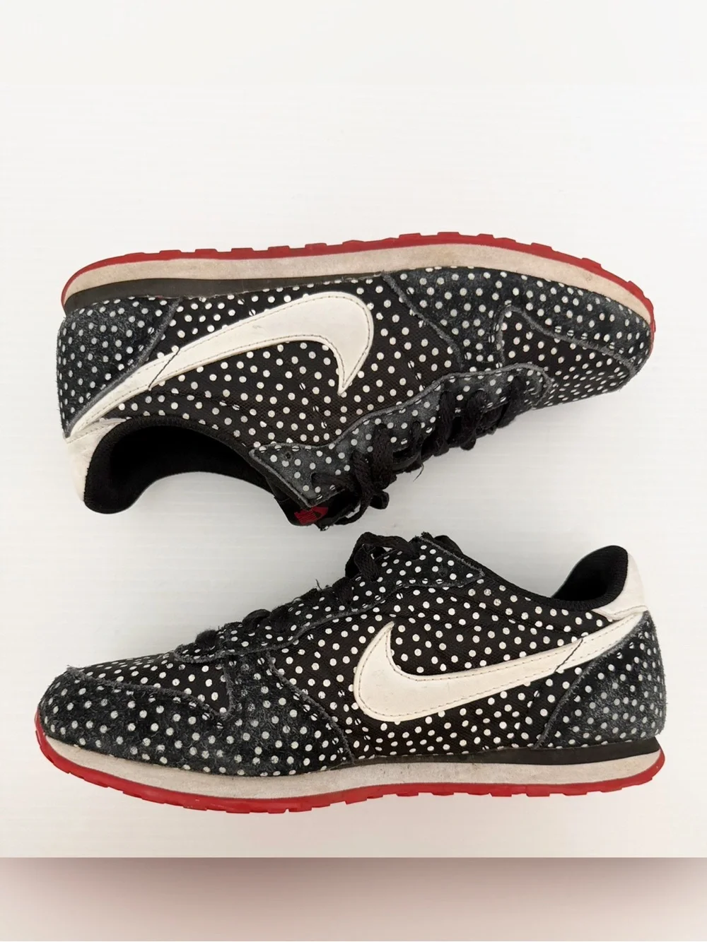 Nike Genicco Women's Black Polka Dot Sneakers with White Swoosh  - 7.5